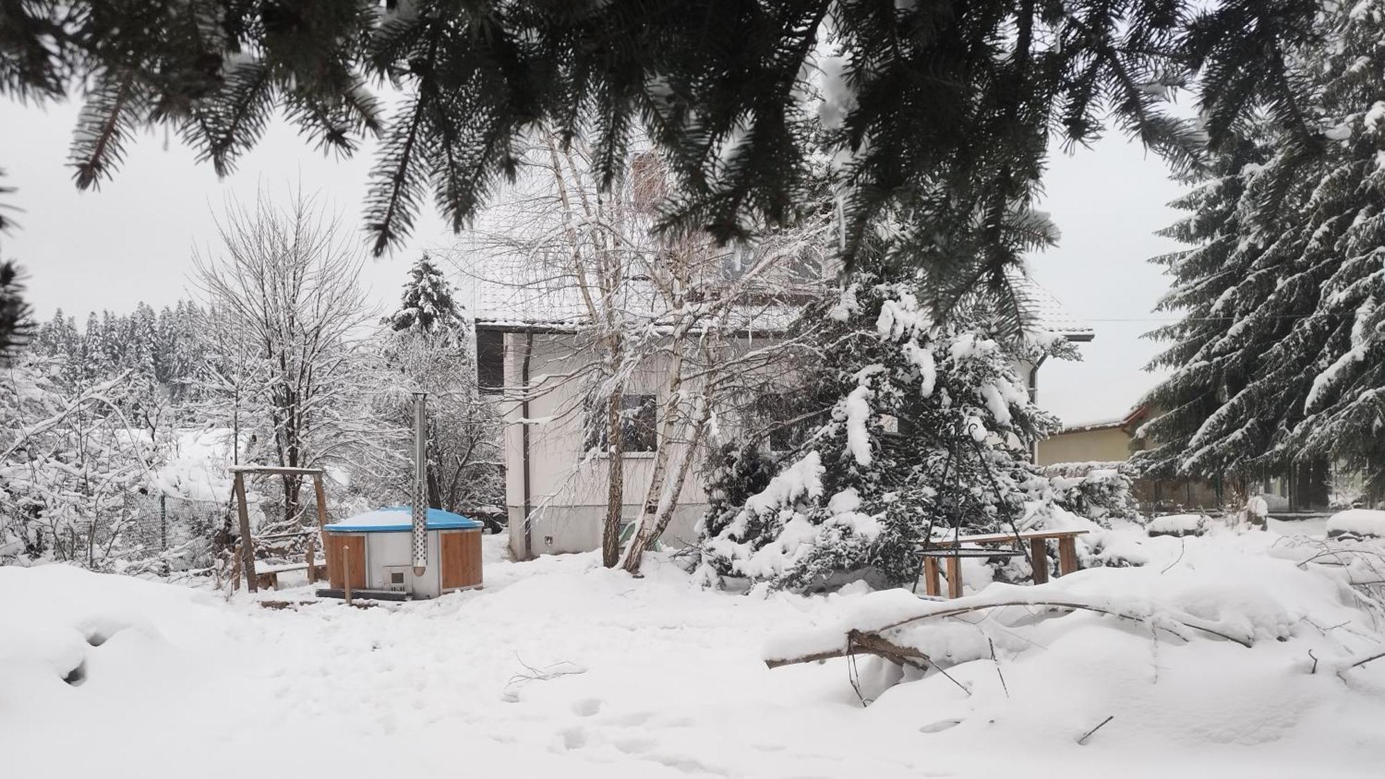 K85 Komancza Baza Noclegowa Wypadowa Bieszczady Beskid Niski Exterior foto